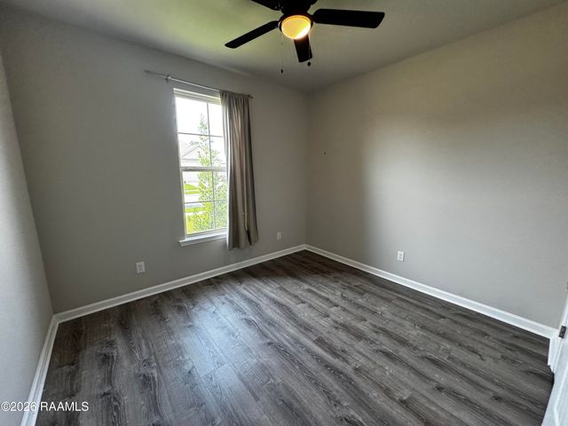202 Rue Cordorcet, Youngsville, LA 70592