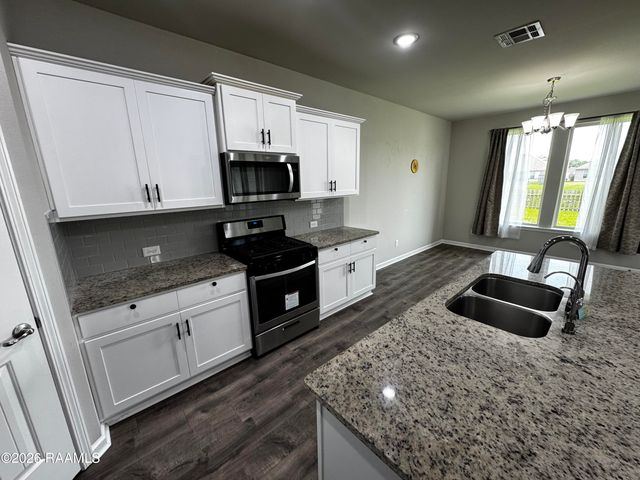 202 Rue Cordorcet, Youngsville, LA 70592