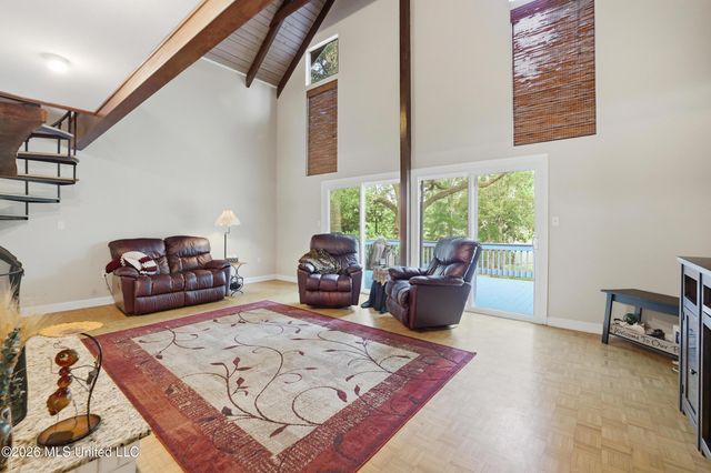 6825 Shore Drive, Ocean Springs, MS 39564