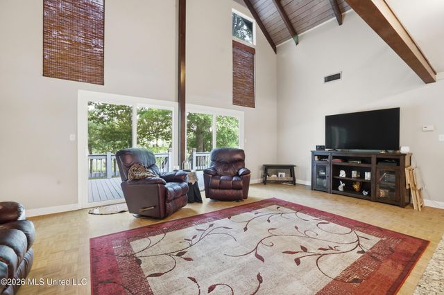 6825 Shore Drive, Ocean Springs, MS 39564