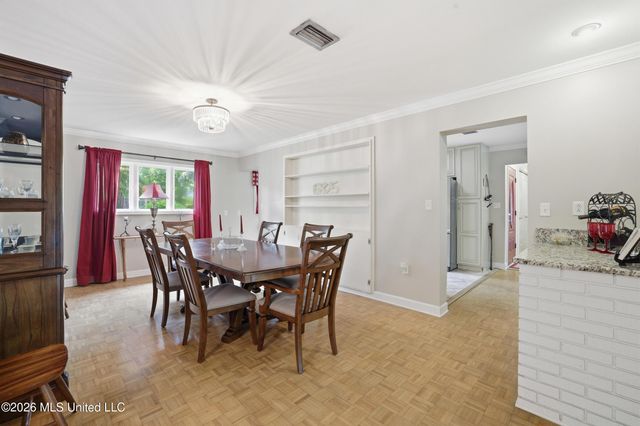 6825 Shore Drive, Ocean Springs, MS 39564