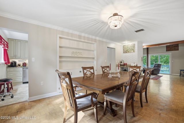 6825 Shore Drive, Ocean Springs, MS 39564
