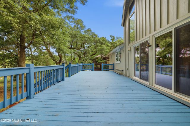 6825 Shore Drive, Ocean Springs, MS 39564