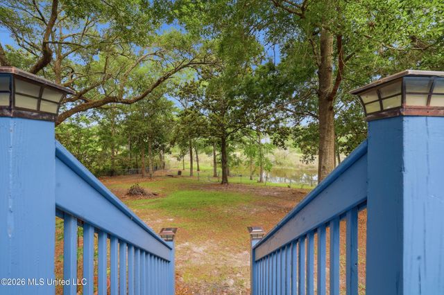 6825 Shore Drive, Ocean Springs, MS 39564