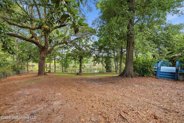 6825 Shore Drive, Ocean Springs, MS 39564