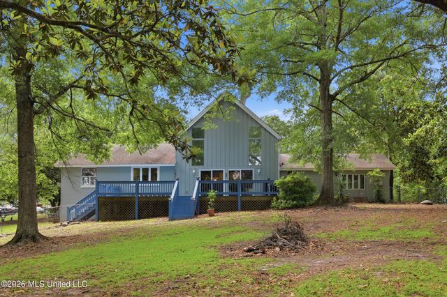 6825 Shore Drive, Ocean Springs, MS 39564