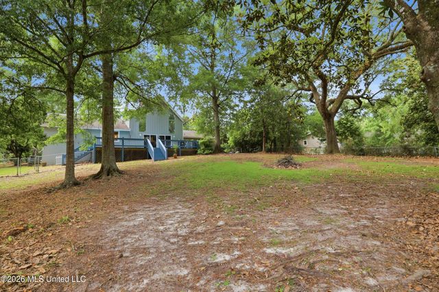 6825 Shore Drive, Ocean Springs, MS 39564