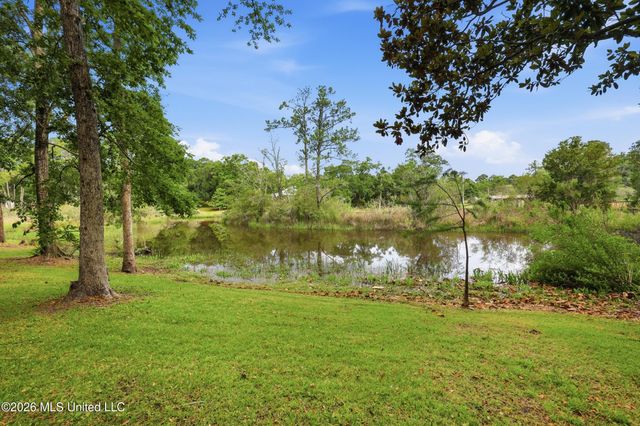 6825 Shore Drive, Ocean Springs, MS 39564