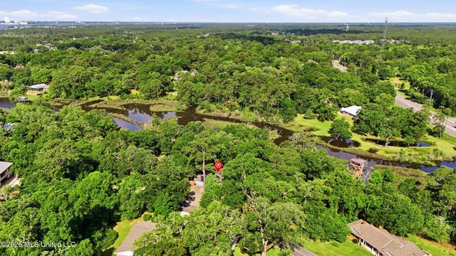 6825 Shore Drive, Ocean Springs, MS 39564