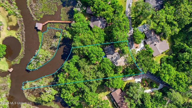 6825 Shore Drive, Ocean Springs, MS 39564