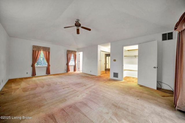 2824 Langdon Dr, Louisville, KY 40241