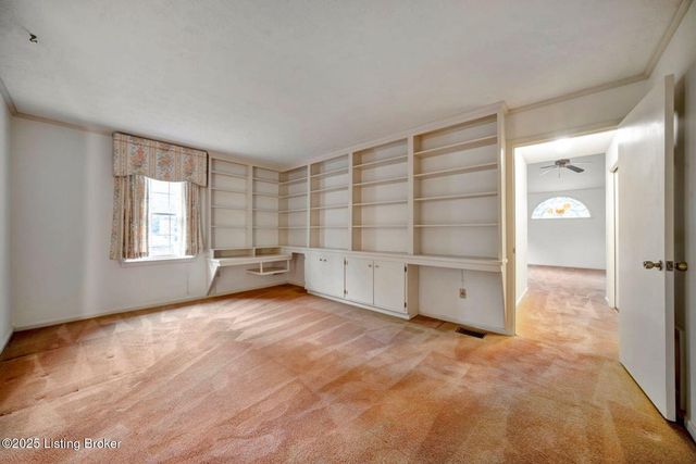 2824 Langdon Dr, Louisville, KY 40241