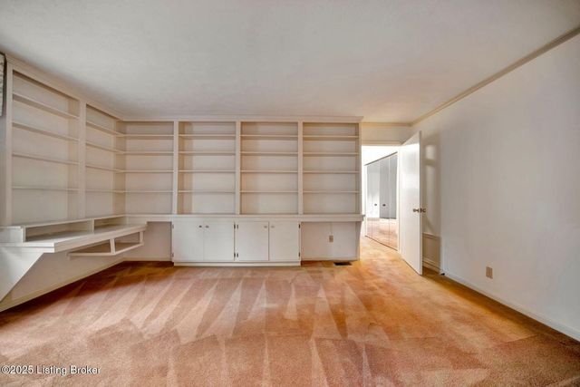 2824 Langdon Dr, Louisville, KY 40241