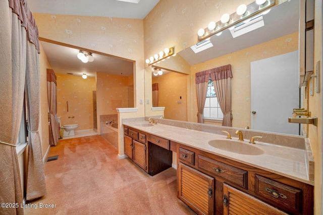 2824 Langdon Dr, Louisville, KY 40241