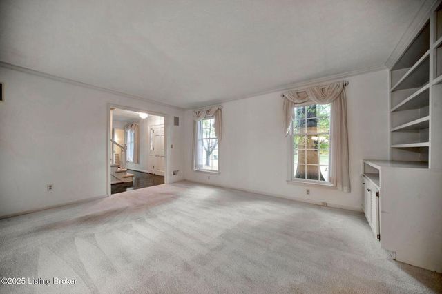 2824 Langdon Dr, Louisville, KY 40241