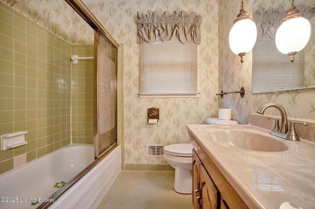 2824 Langdon Dr, Louisville, KY 40241