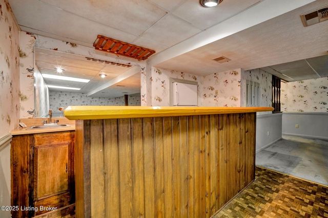 2824 Langdon Dr, Louisville, KY 40241