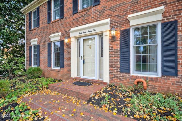 2824 Langdon Dr, Louisville, KY 40241