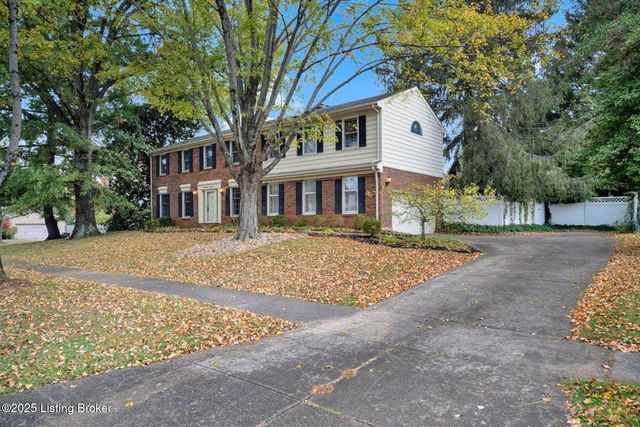 2824 Langdon Dr, Louisville, KY 40241