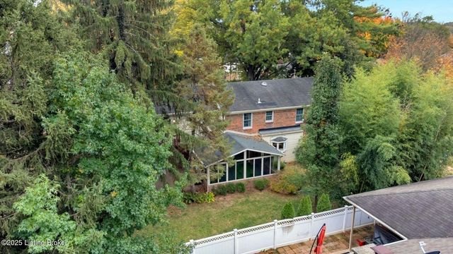 2824 Langdon Dr, Louisville, KY 40241