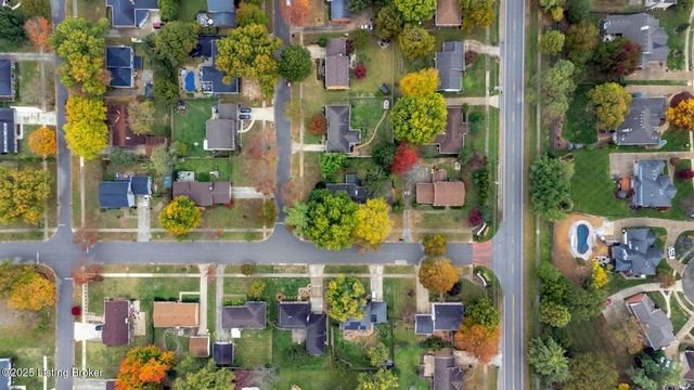 2824 Langdon Dr, Louisville, KY 40241