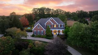 2111 Grandeur Drive, Hampton, PA 15044