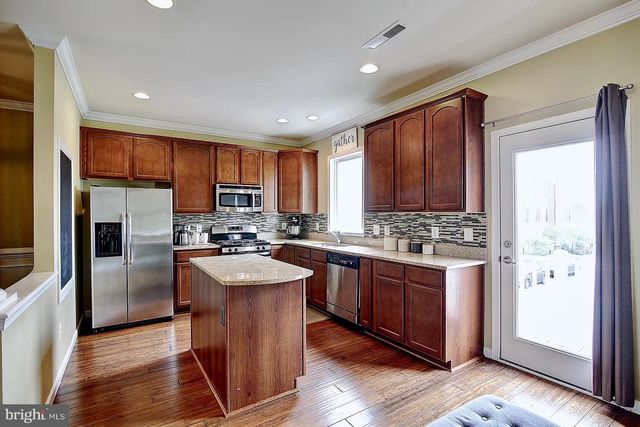 43893 EASTGATE VIEW DR, Chantilly, VA 20152