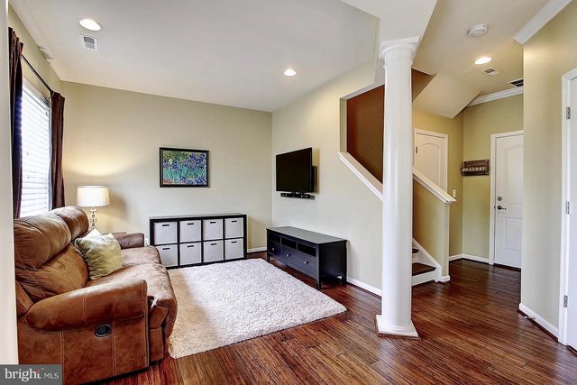 43893 EASTGATE VIEW DR, Chantilly, VA 20152