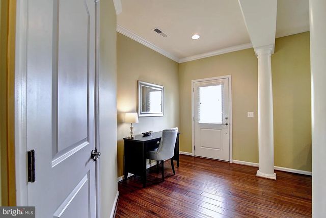 43893 EASTGATE VIEW DR, Chantilly, VA 20152
