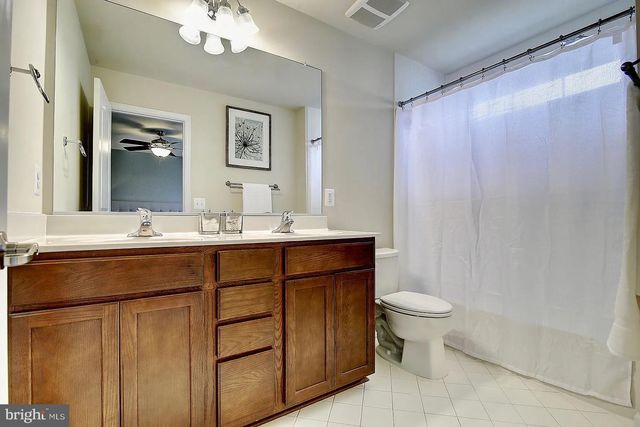 43893 EASTGATE VIEW DR, Chantilly, VA 20152