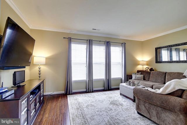 43893 EASTGATE VIEW DR, Chantilly, VA 20152