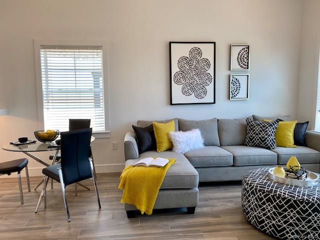 148 south front Street PH318, Farmingdale, NY 11735