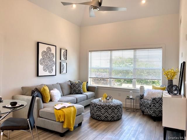 148 south front Street PH318, Farmingdale, NY 11735