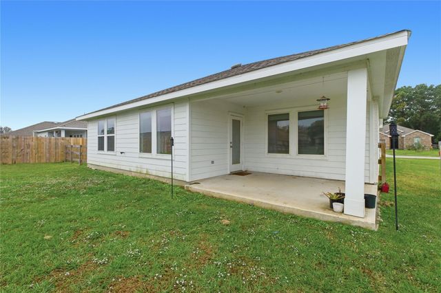 130 Lakeway Circle, Anahuac, TX 77514