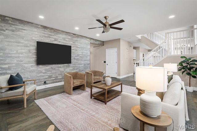 1001 Summersweet Drive, St Peters, MO 63376
