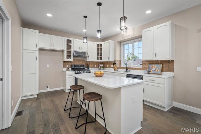 1001 Summersweet Drive, St Peters, MO 63376