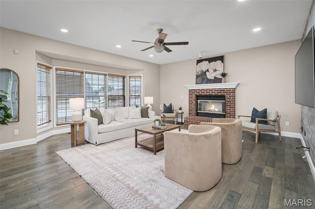 1001 Summersweet Drive, St Peters, MO 63376