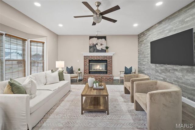 1001 Summersweet Drive, St Peters, MO 63376
