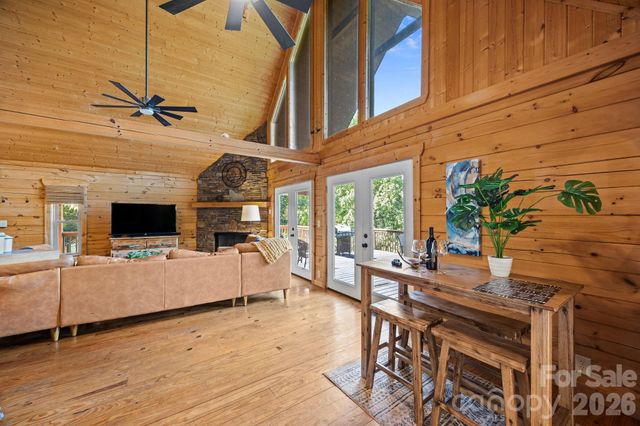 173 Mistletoe Park, Lake Lure, NC 28746