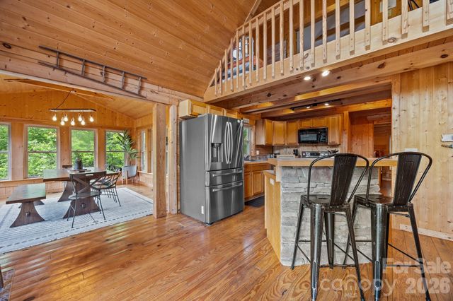 173 Mistletoe Park, Lake Lure, NC 28746