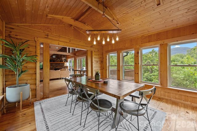 173 Mistletoe Park, Lake Lure, NC 28746