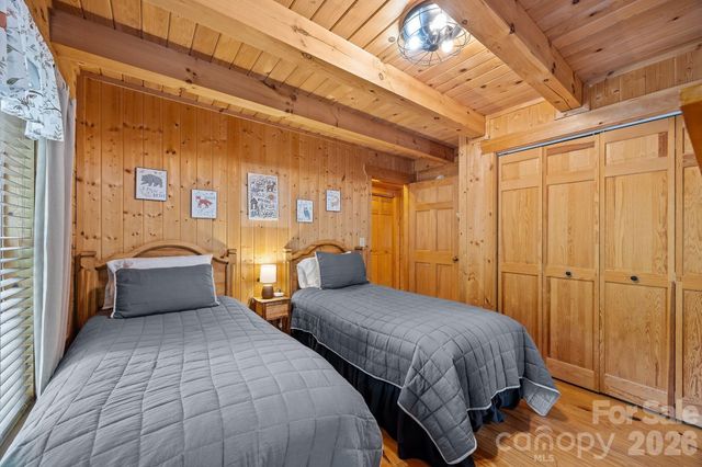 173 Mistletoe Park, Lake Lure, NC 28746