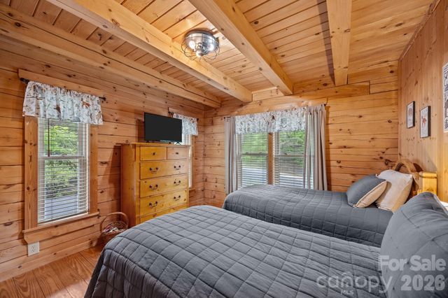 173 Mistletoe Park, Lake Lure, NC 28746