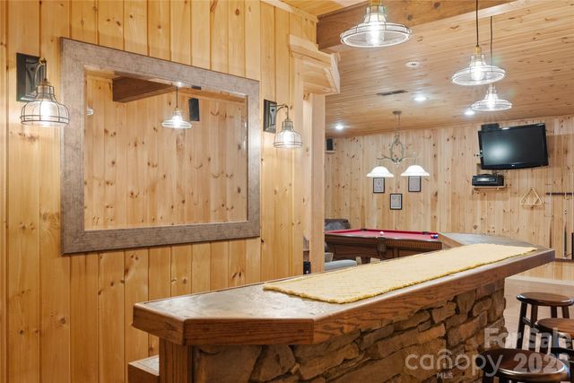 173 Mistletoe Park, Lake Lure, NC 28746