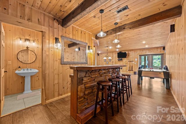 173 Mistletoe Park, Lake Lure, NC 28746