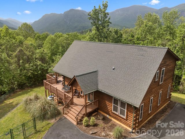 173 Mistletoe Park, Lake Lure, NC 28746
