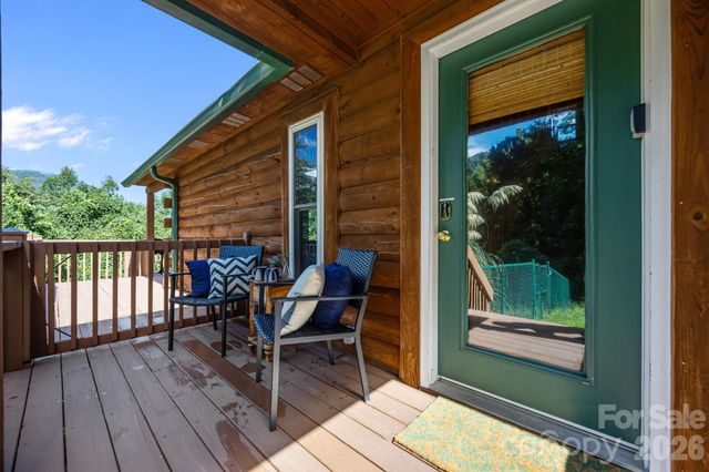 173 Mistletoe Park, Lake Lure, NC 28746