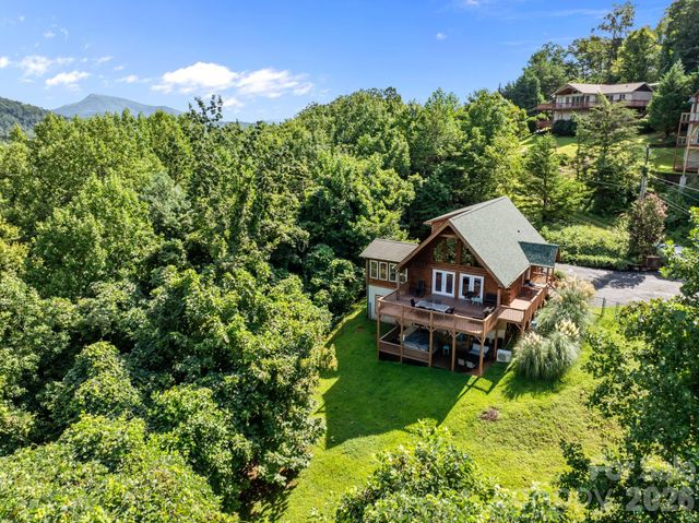 173 Mistletoe Park, Lake Lure, NC 28746