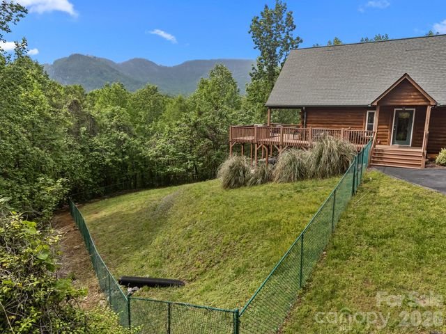 173 Mistletoe Park, Lake Lure, NC 28746