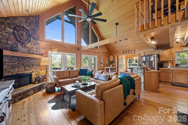 173 Mistletoe Park, Lake Lure, NC 28746